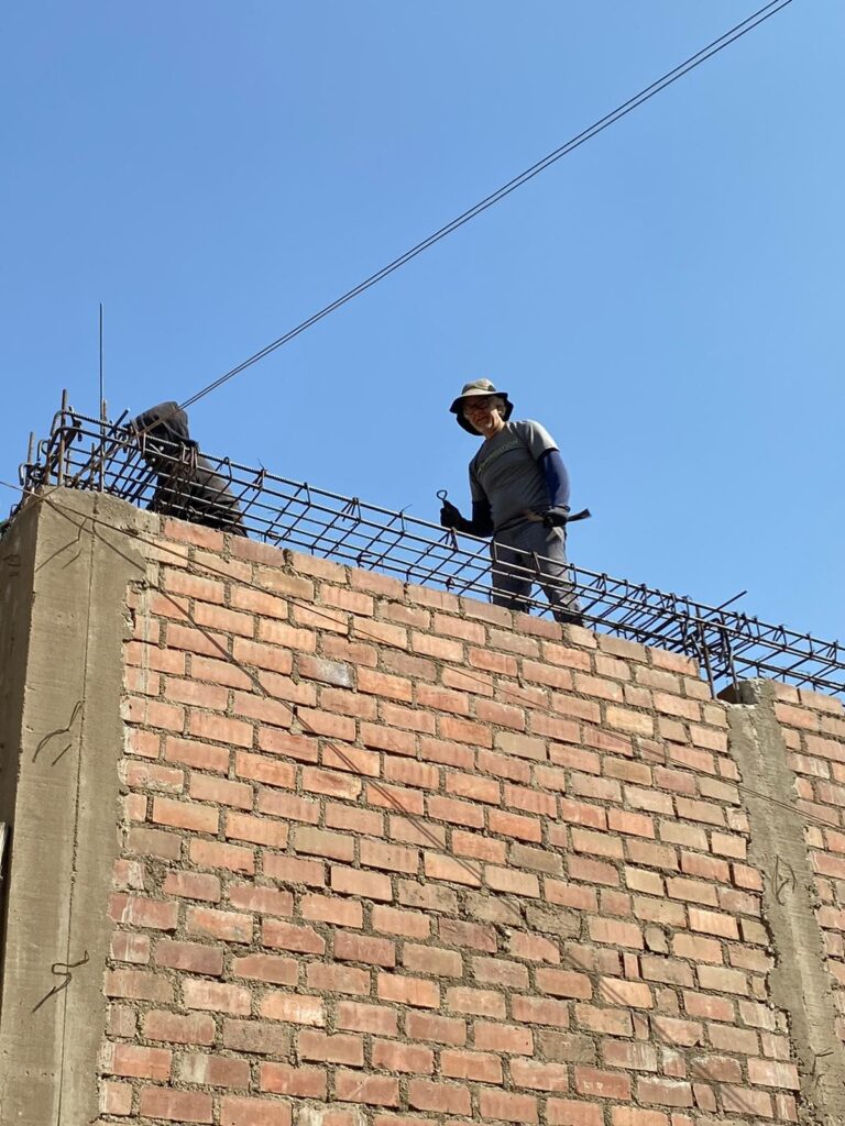 Urban System Volunteer construction Peru