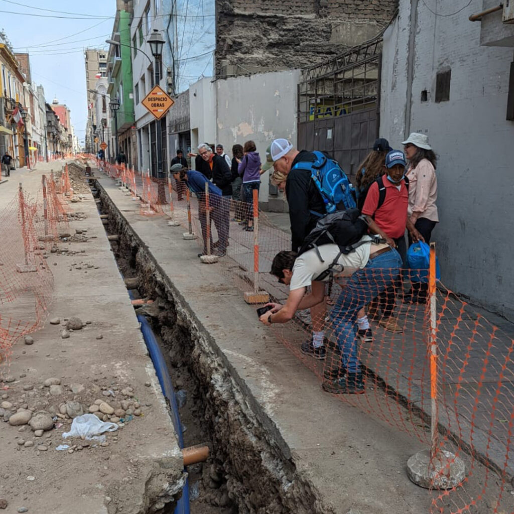 Urban Systems Volunteer Team in Lima