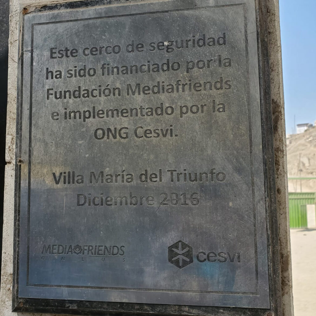 Villa Maria Triunfo Municipality plaque