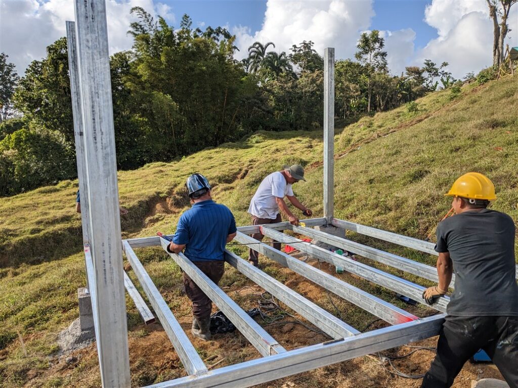 Building platform with metal beams Costa Rica
