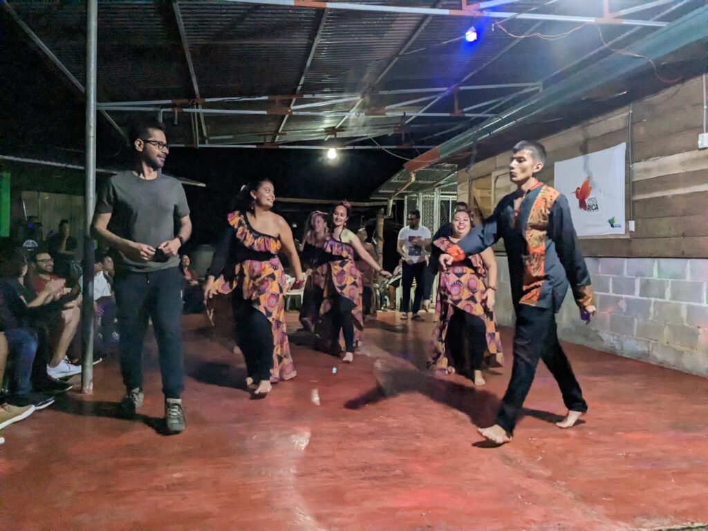 Local dancers Costa Rica