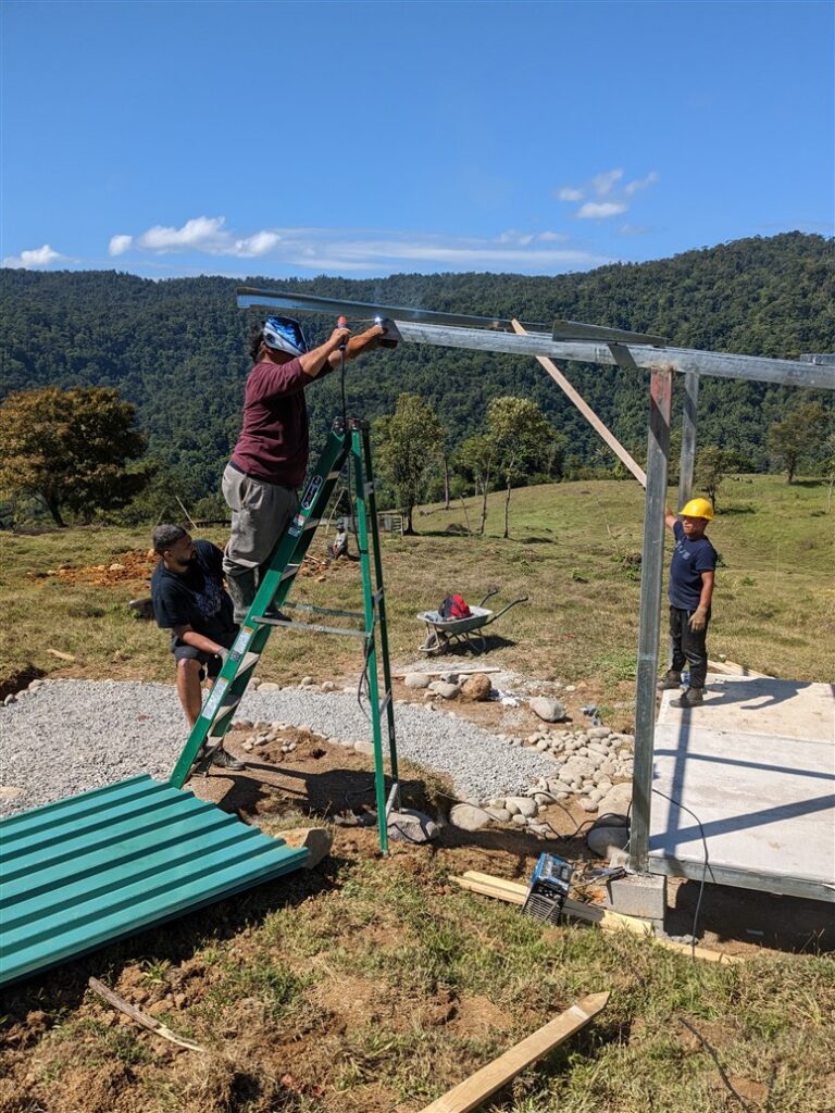 Putting on the final touches to platform project Costa Rica