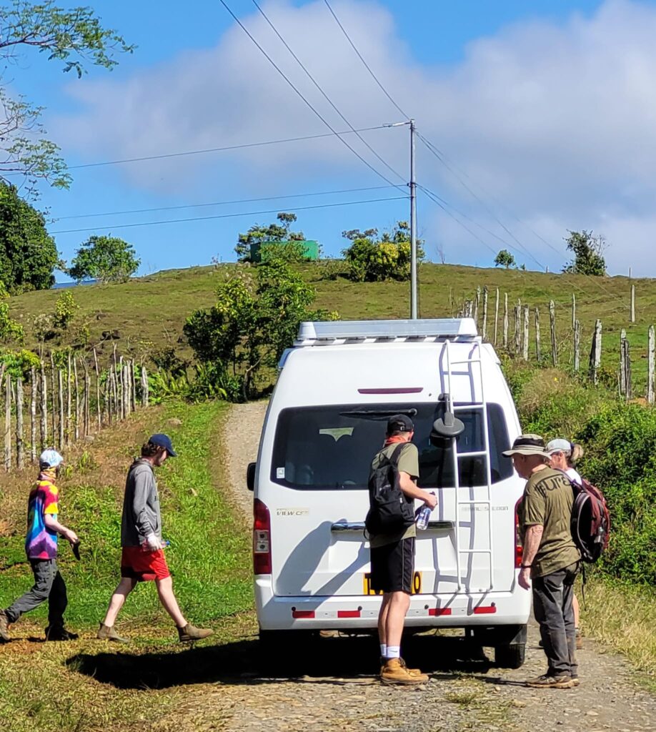 Volunteers boarding van Costa Rica CRI0223.DL