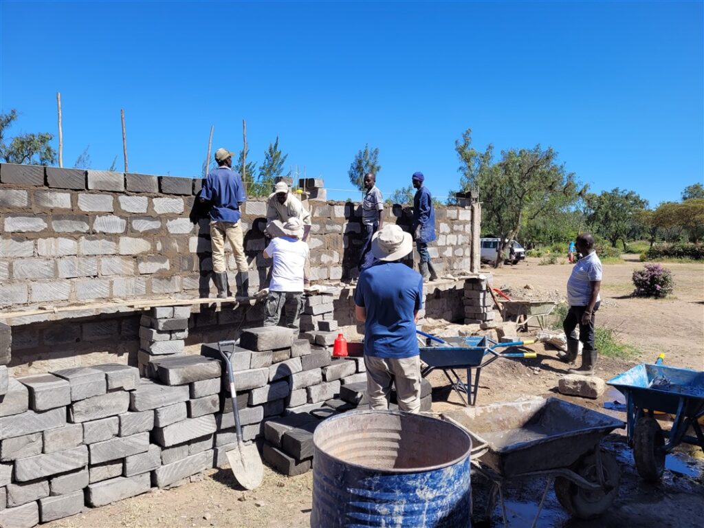 DWC volunteers working on project Kenya