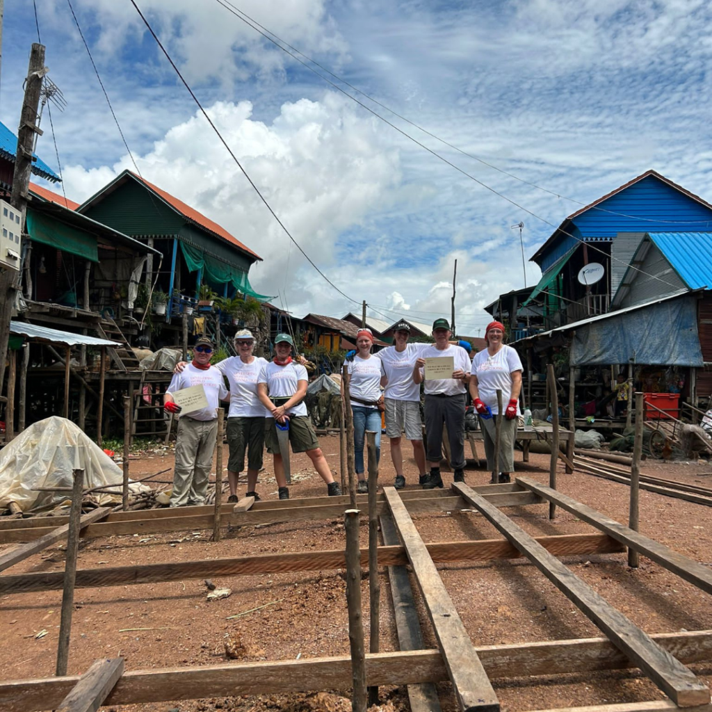 DWC volunteers and Floating home foundation Cambodia