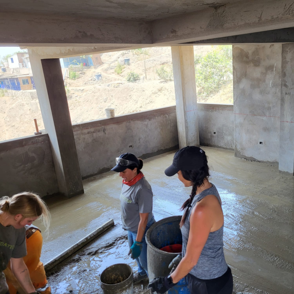 Urban Systems Volunteer Team in Villa María del Triumfo