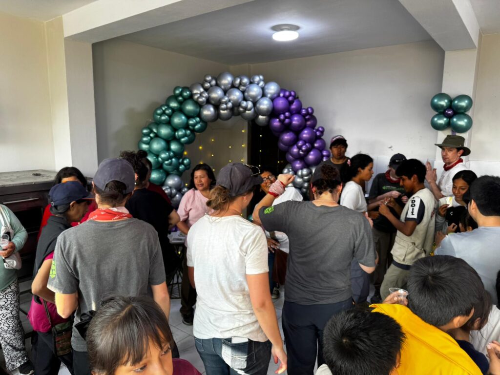 Volunteers at goodbye ceremony Peru